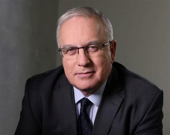 
Are Chris Kohler And Alan Kohler Related? What Is Their Relation? Explained 