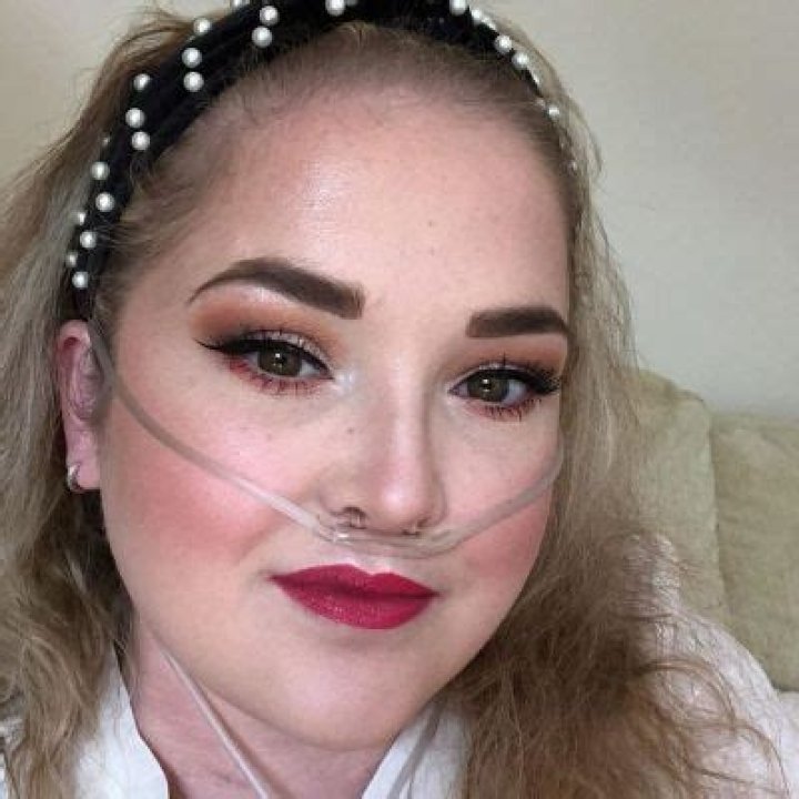 
Children’s British Broadcasting Corporation Star Chelsie Whibley Passed Away At The Age Of 29 