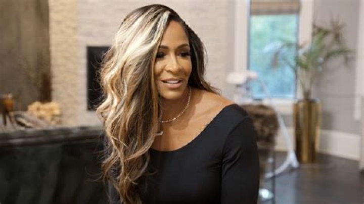 
Edwina Jackson Height, Weight, Net Worth, Age, Birthday, Wikipedia, Who, Nationality, Biography 