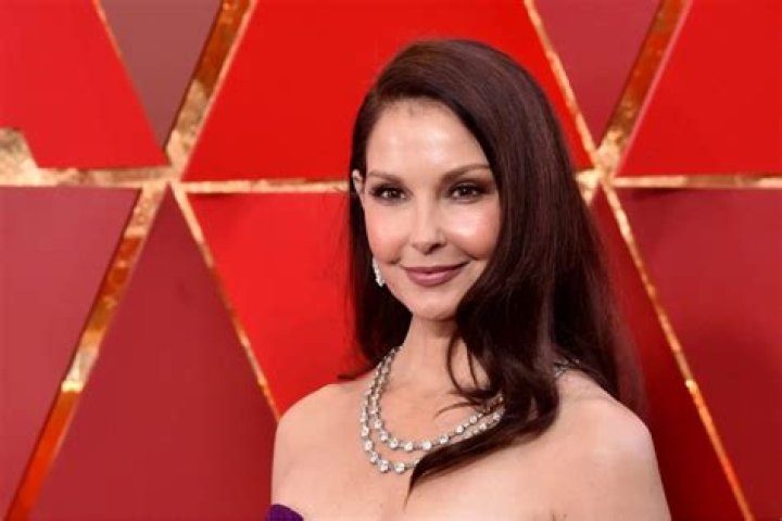 
Emily Jubb Height, Weight, Net Worth, Age, Birthday, Wikipedia, Who, Nationality, Biography 