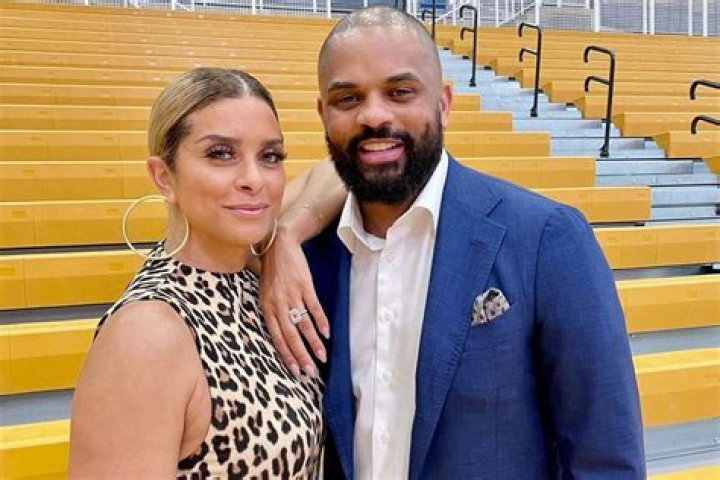 
Love Match Atlanta Joseph Dixon Girlfriend: Is He Dating Paris Denise? 