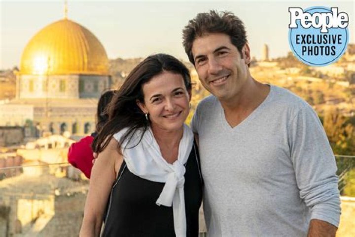 
Was Sheryl Sandberg Engaged To Boyfriend Bobby Kotick? Leaving Meta Amid Scandal 