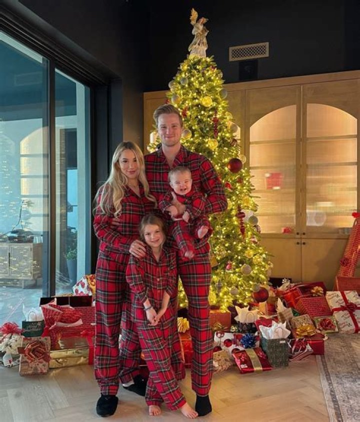 
Who Is Mikhaila Peterson’s Husband, Jordan Fuller? Explore Her Married Life 